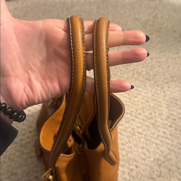 Alexander McQueen Skull Lock Tote Bag - Picture 14 of 15